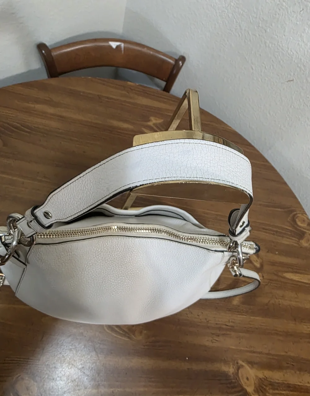 Henri Bendel White Leather Shoulder Bag - Versatile Women's Tote